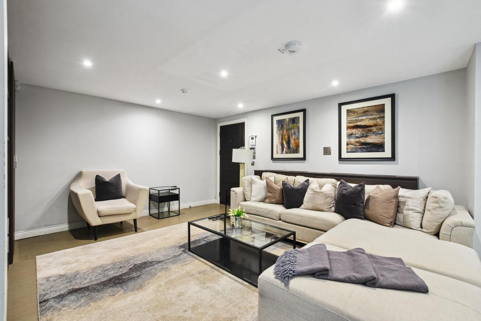 Buckingham Palace Residences By Aeria Apartments لندن المظهر الخارجي الصورة