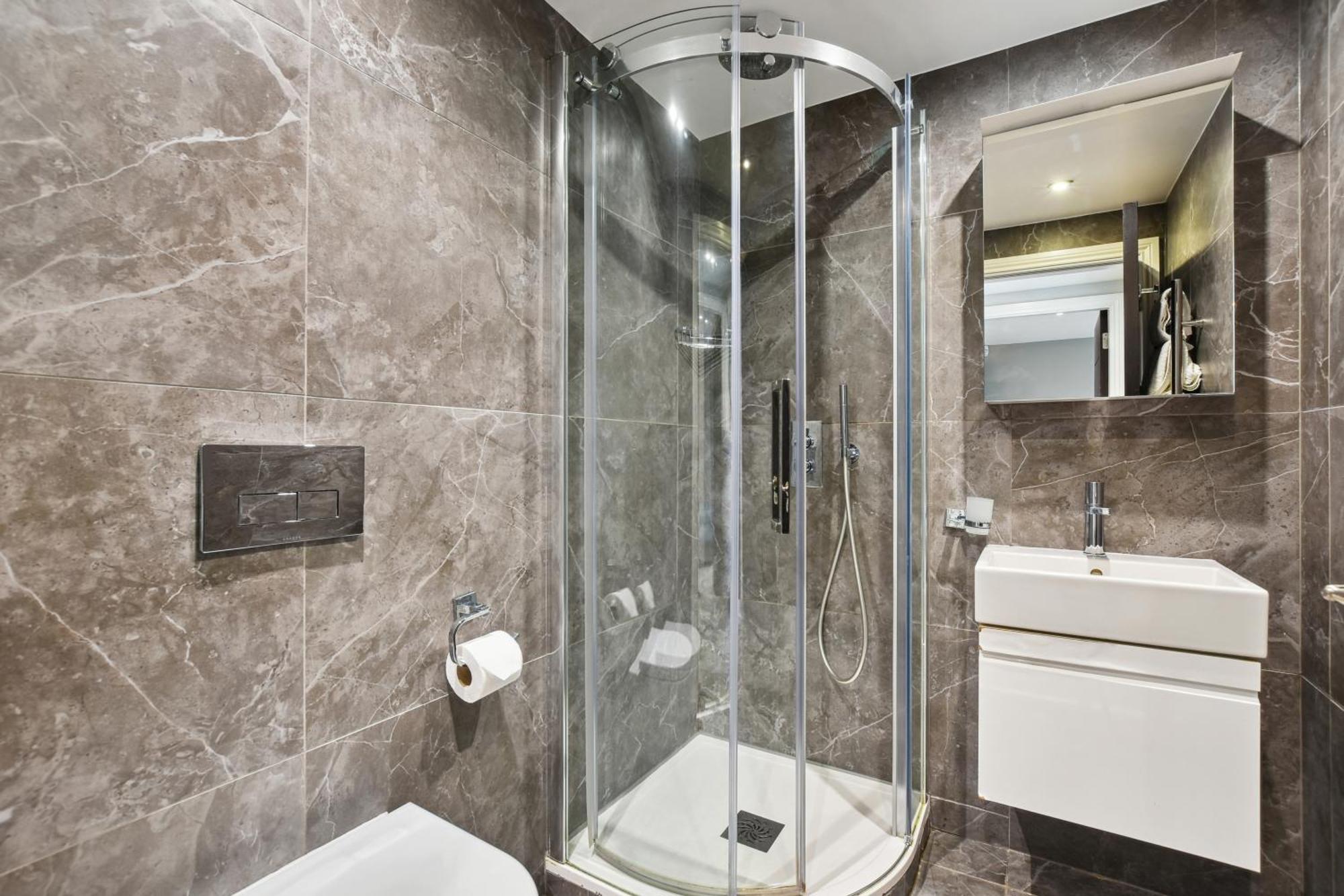 Buckingham Palace Residences By Aeria Apartments لندن المظهر الخارجي الصورة